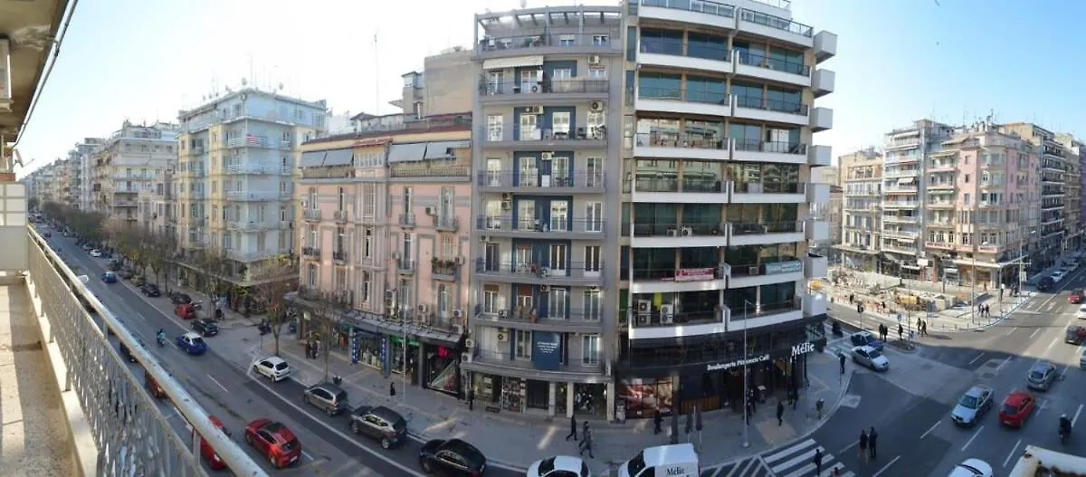 Egnatia Central Spacious 3 Bd Apt In Saloniki Apartament