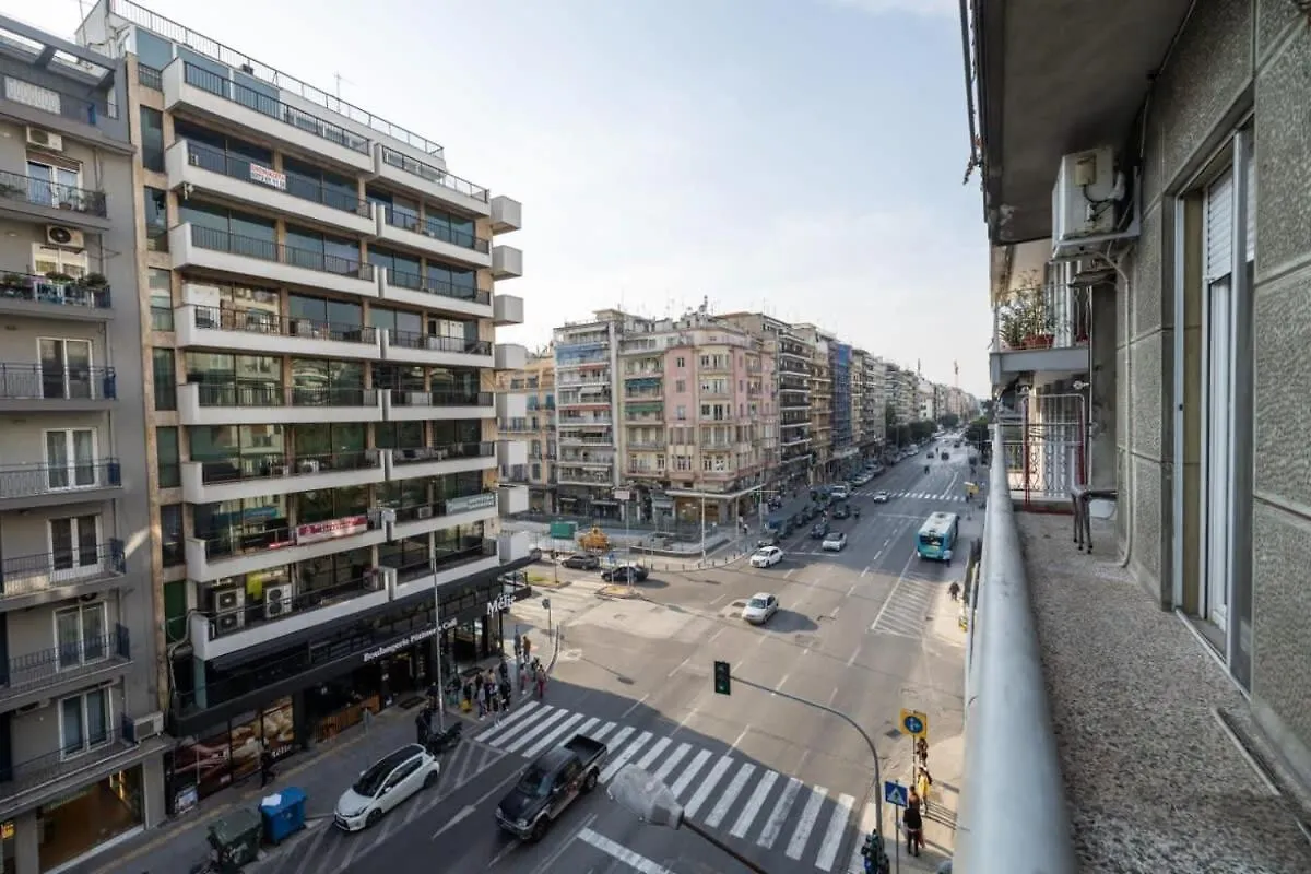 Egnatia Central Spacious 3 Bd Apt In Saloniki Apartament